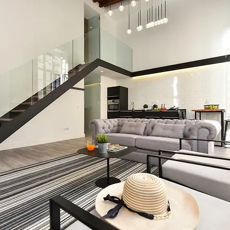 Apartment Off Triana