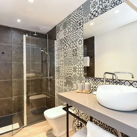 Apartment Off Triana