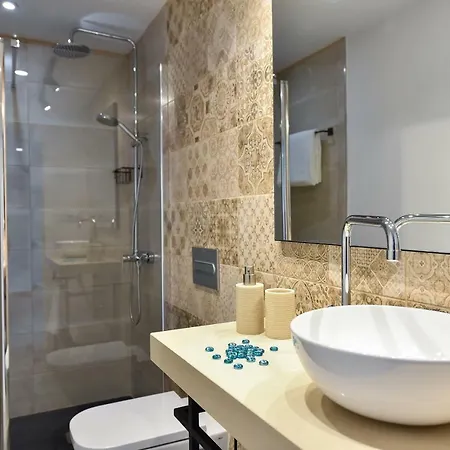 Off Triana Lejlighed