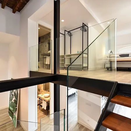 Off Triana Lejlighed *