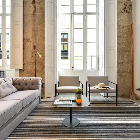 Off Triana Lejlighed